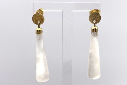 Boucles d'oreilles avec pendant goutte nacrée