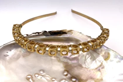 Diadème perle et laiton doré