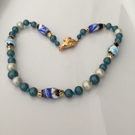 Collier bleu bélier