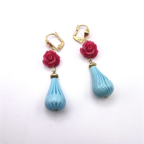 Boucles d'oreille pendantes dormeuse avec rose et goutte en 5 modèlesBoucles d'oreille pendantes dormeuse avec rose et goutte en 5 modèles