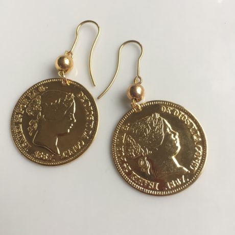 boucles d'oreille médaille reine