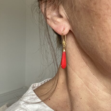 Boucles d’oreilles goutte rouge