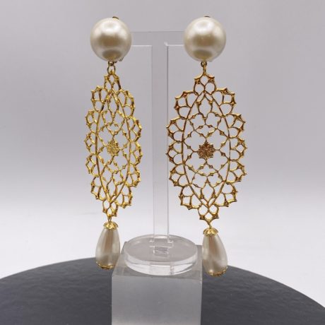 Long clips filigrane et perle