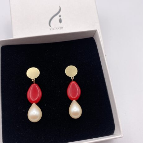 Boucles d'oreille rouge et nacrée