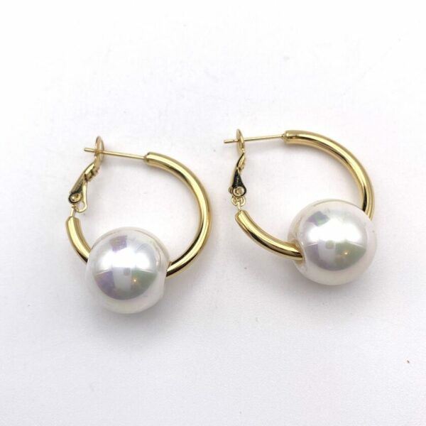 2 Paires De Boucles D'oreilles Créoles - Diamètre 5,5 Cm - Argentées Et Dorées - Neuves Jamais Portées