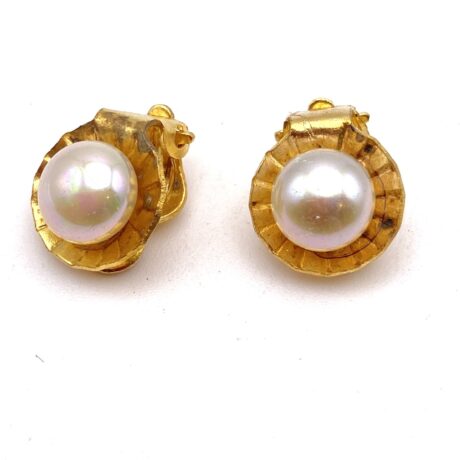 Petites boucles d'oreilles clip perle