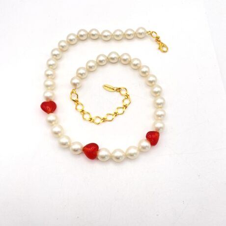 Collier perle et coeur rouge