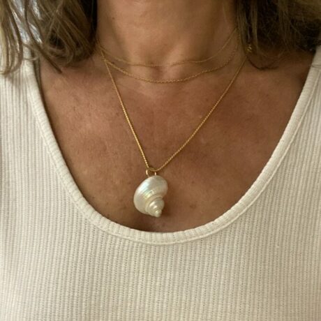 Collier escargot porté