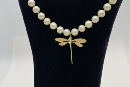 Collier perle et pendante