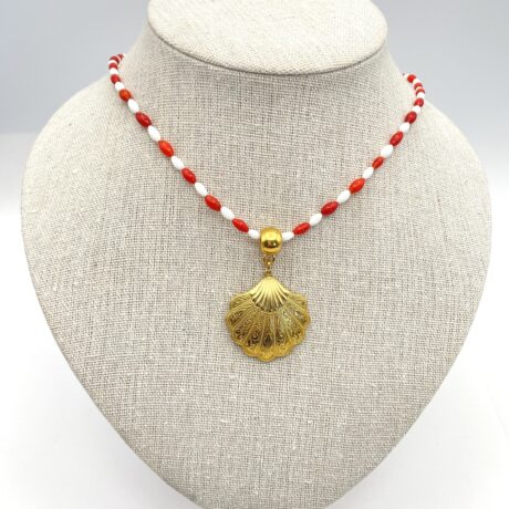 Collier corail et coquille