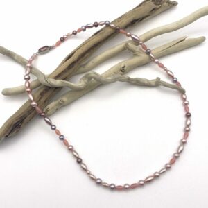 Petit collier rose