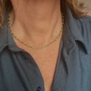 Collier ras de cou vert