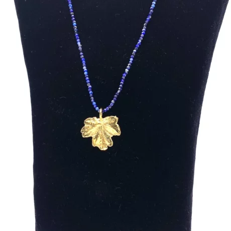 Collier lapis lazuli et feuille d’érable_08