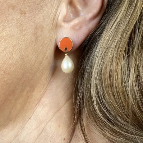 Boucles d’oreilles coloré avec perle goutte pendante_02