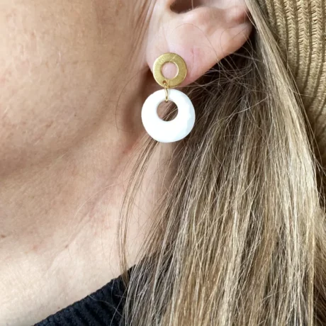 Boucles d’oreilles anneau blanc