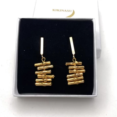 Boucles d’oreilles corail doré
