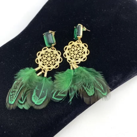 Boucles d’oreilles plume verte pendante_06
