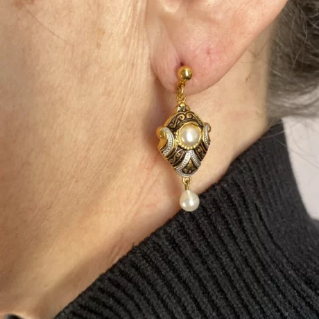 Boucle oreille damascene