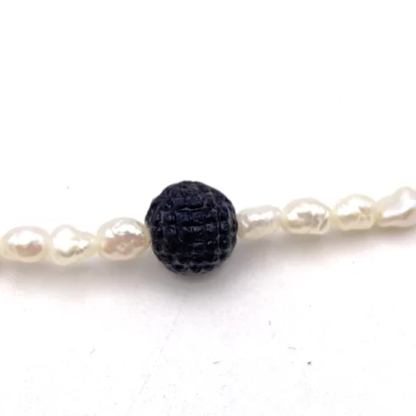 Collier perle nacré et noire centrale_06