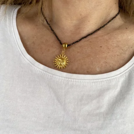 collier solaire noir