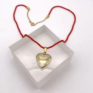 Collier rouge scintillant avec porte-photo