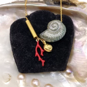 Collier souvenirs de plage