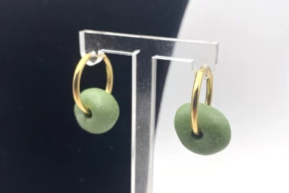 créole donut en porcelaine vert amande