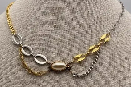 Collier plastron mix or et argent